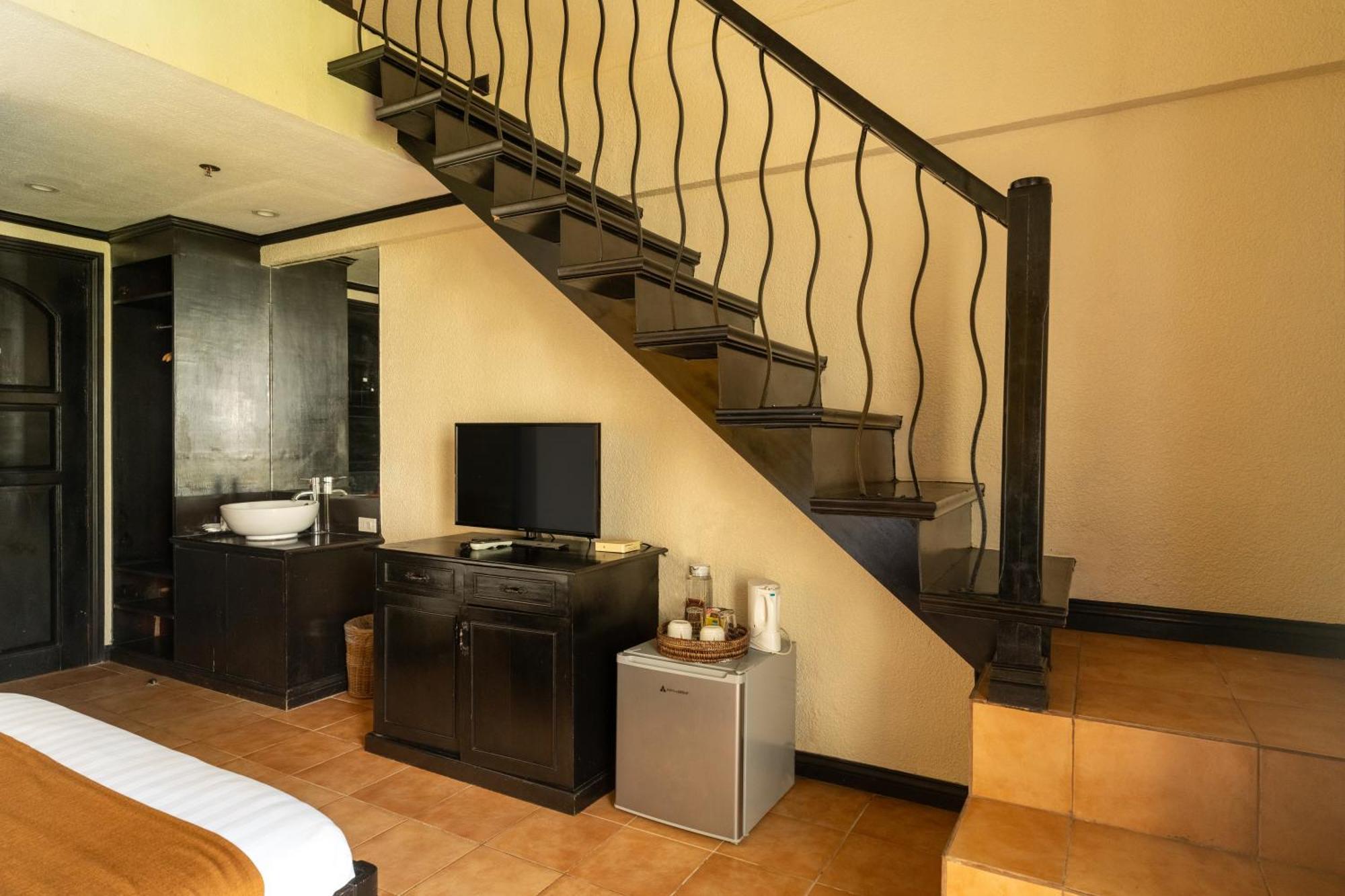 Le Soleil De Boracay Hotel Balabag  Экстерьер фото